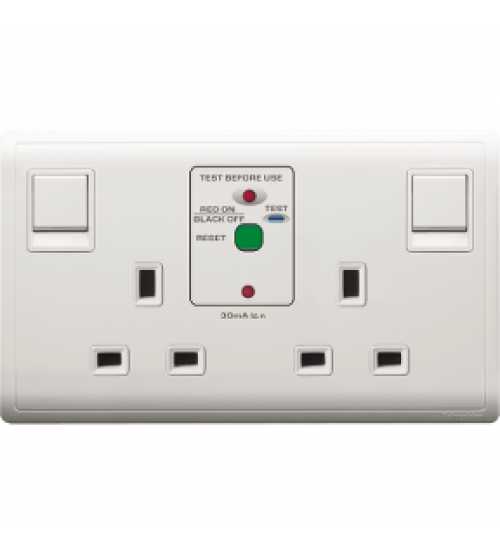 مقبس كهربائي بحماية RCD Schneider Electric E82T25DRC، 13A